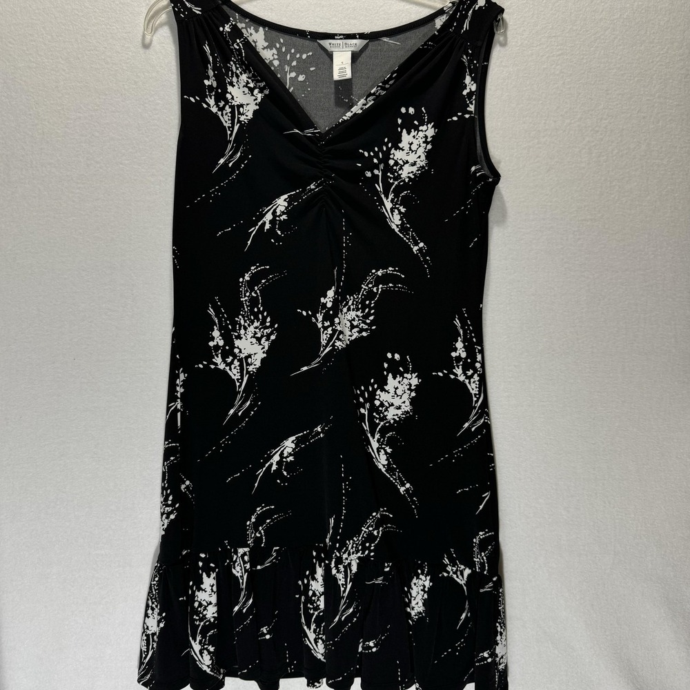 White House Black Market Dress Womens Small Black White Floral Sleeveless Ruffle